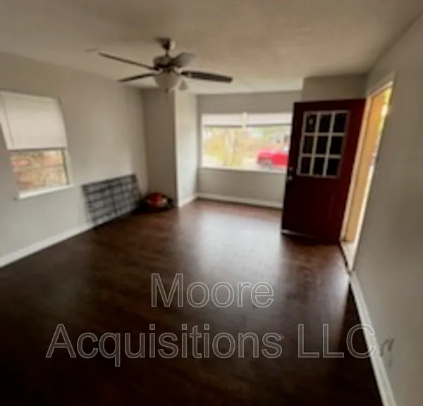 610 W Owings St — Photo 2