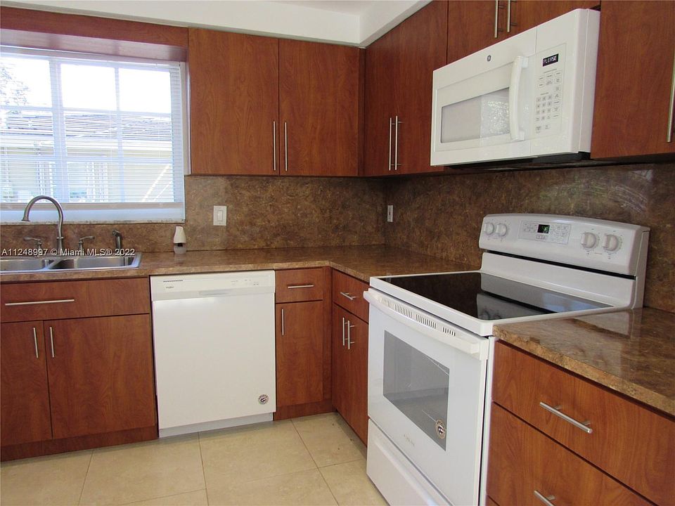 4995 Ponce De Leon Blvd, Coral Gables, FL 33146 Zillow