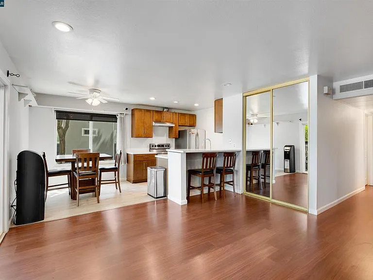 9085 Alcosta Blvd #409 — Photo 7
