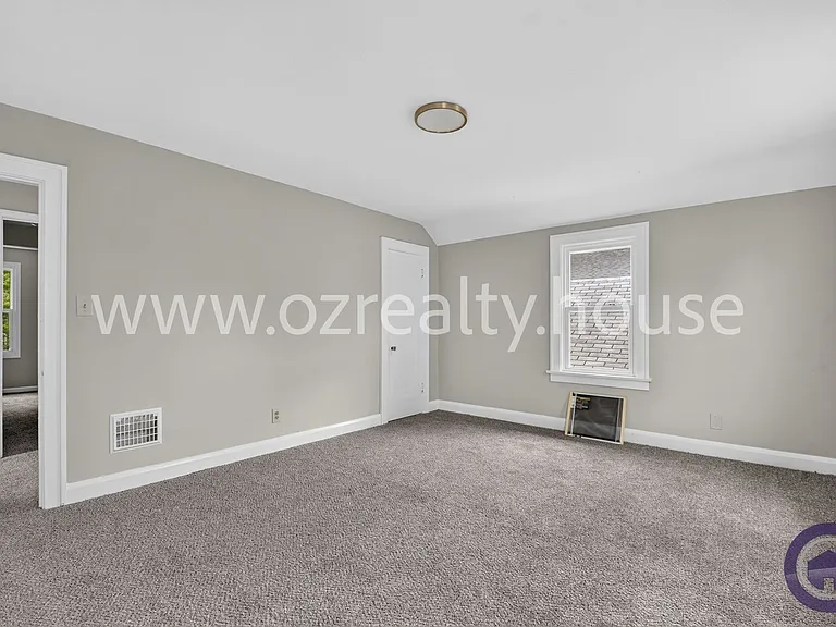 2034 Berkshire Pl — Photo 18