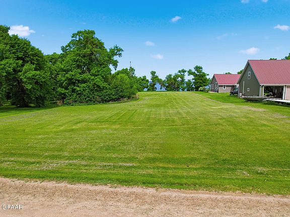 5th image of Prairiewood Ln