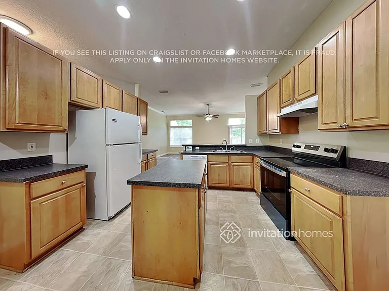 13948 Bradley Cove Rd — Photo 6