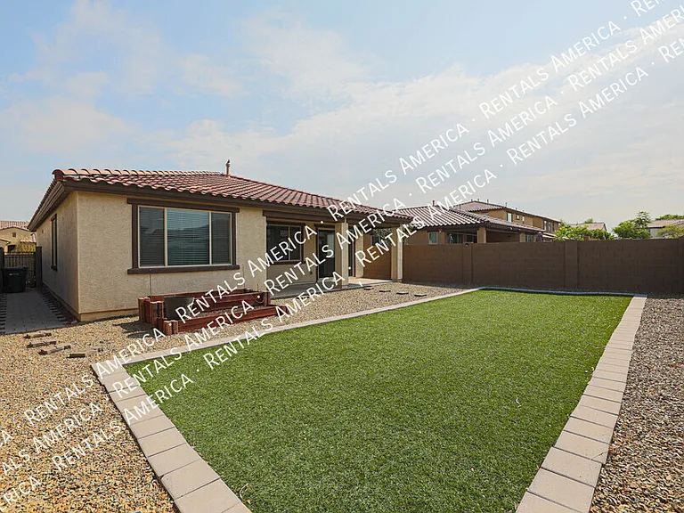 4217 W Winston Dr — Photo 29