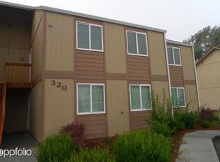 320 E Dogwood Ave, Hermiston, OR 97838