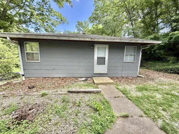 302 N Spring St, Steelville, MO