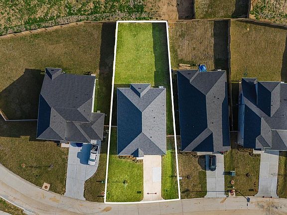 2nd image of 19645 Montgomery Ridge Way