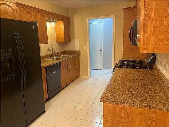 4th image of 612 Vickie Dr