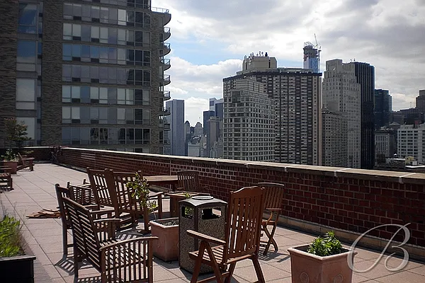 Sold by Bellmarc Realty | media 15