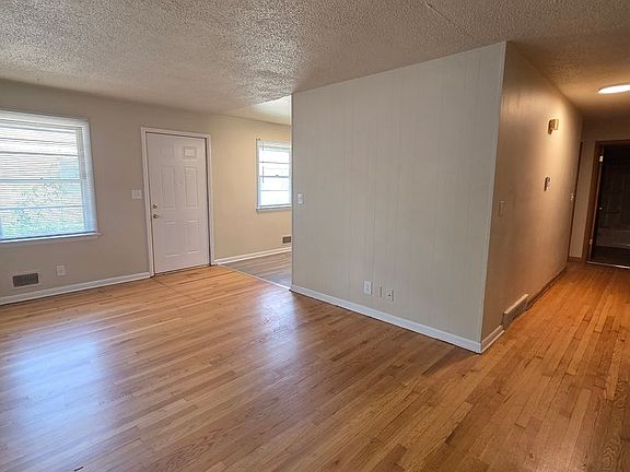 3rd image of 4301 Eastridge Dr #4303