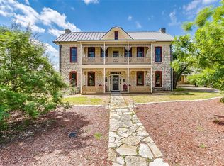 703 Spring St, Granbury, TX 76048
