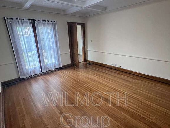 5th image of 5226 N College Ave