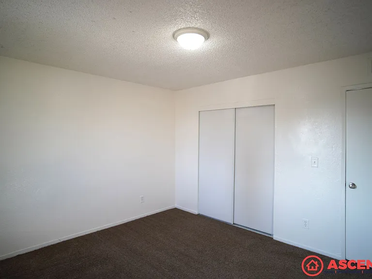 804 Karma Court — Photo 8