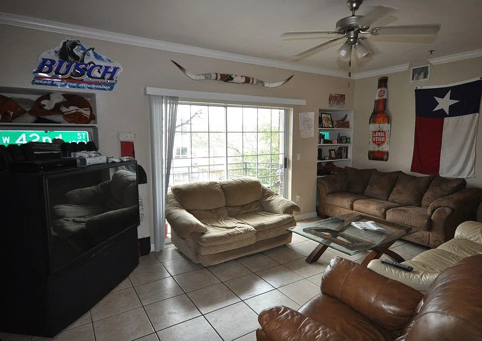 1023 W 24th St #802