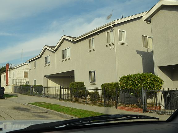 3rd image of 204 N Centre St