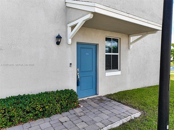 5th image of 1754 SE 8th Ter