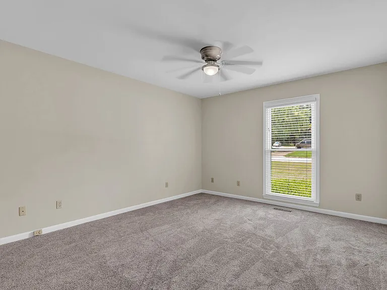 4838 Rolling Meadows Ln — Photo 32