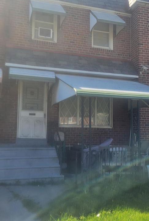 2nd image of 4312 Potter St