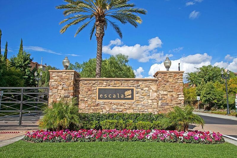1st image of 2928 Villas Way