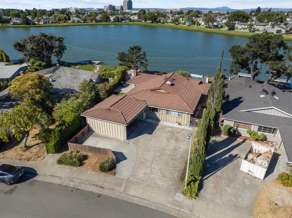 1567 Lago St, San Mateo, CA 94403