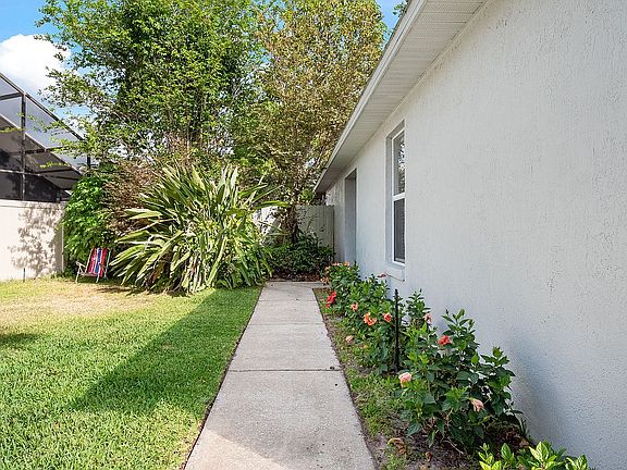 3rd image of 448 Mainsail Ct