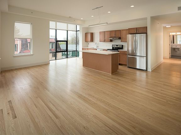 4th image of 363 Grant St APT 9