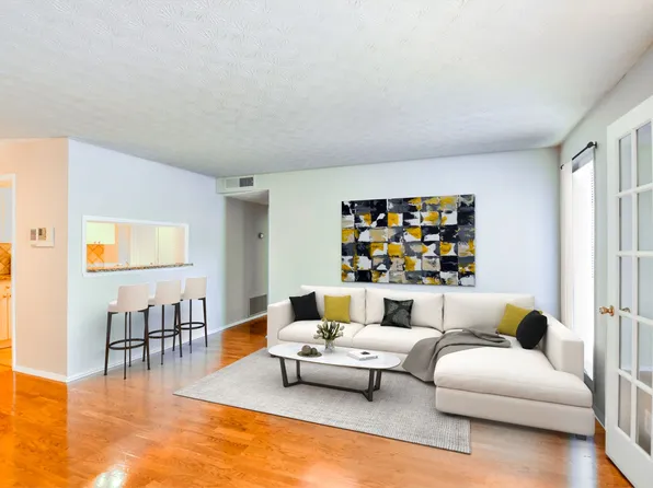 205 Summit North Dr NE, Atlanta, GA 30324