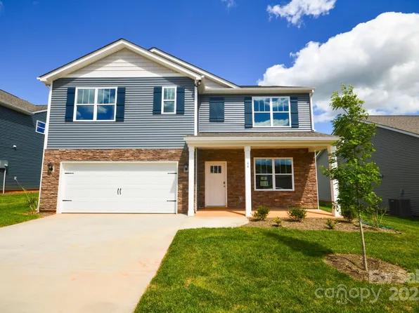 64 Woodvale Dr, Waynesville, NC 28786