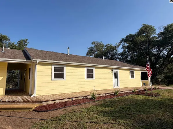 5517 E 17th Ave, Hutchinson, KS 67501