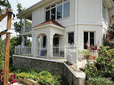 Apartment front