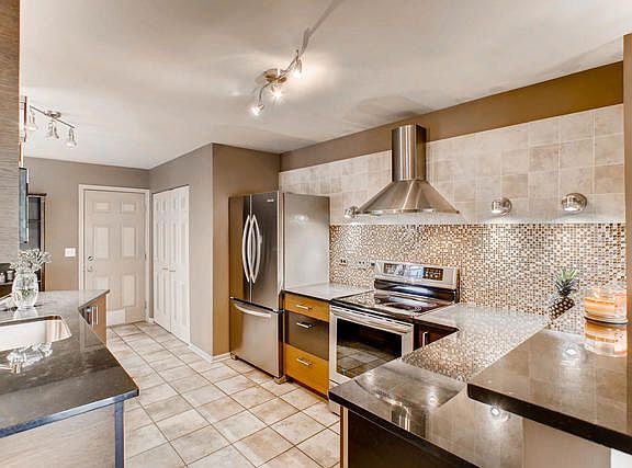 5th image of 656 Citadel Dr #656