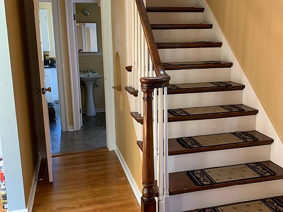 4th image of 2418 College Ave SE