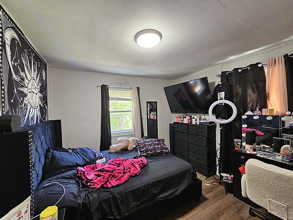 5th image of 2507 N 19th St #2507