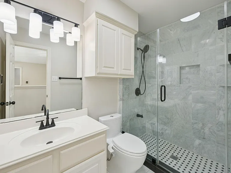 3002 Autumn Cove Ct — Photo 32