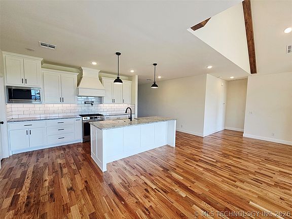 4th image of 21481 S 4190th Rd