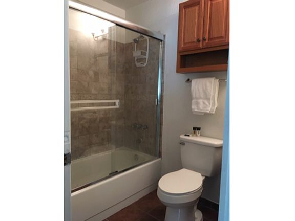 4th image of 143EBBTID E St