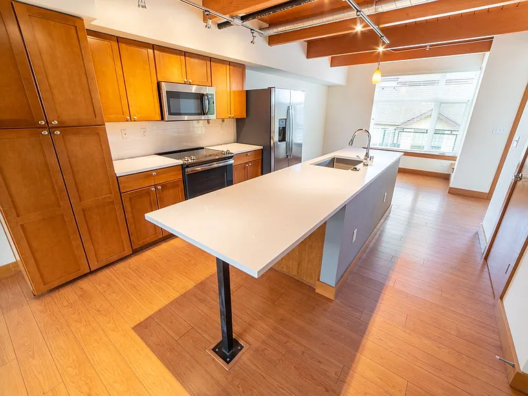 Union Bay Lofts — Photo 24
