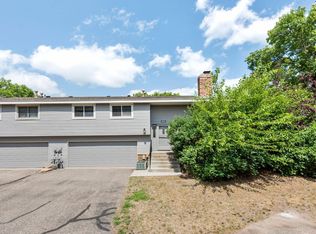 6962 Ives Ln N, Maple Grove, MN 55369