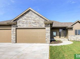7410 N 171st St, Bennington, NE 68007