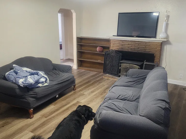 2305 Joy Ave — Photo 9