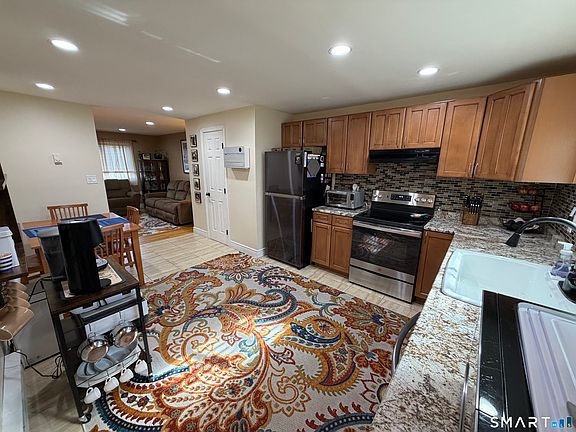 4th image of 461 Spring Street #9G