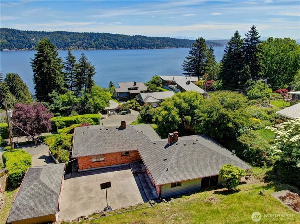 12725 42nd Avenue NE, Seattle, WA 98125