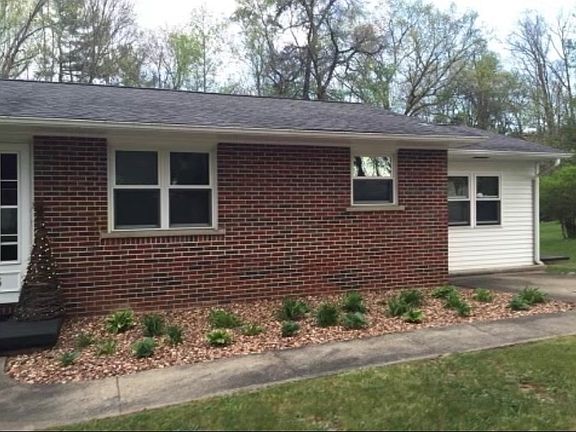 3rd image of 603 Sullivan Rd