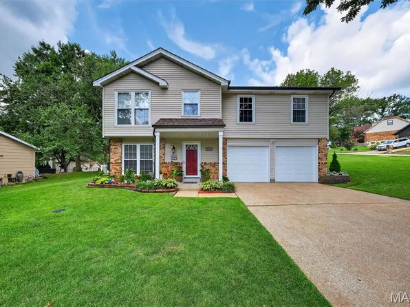 7101 Coram Dr, Saint Louis, MO 63129