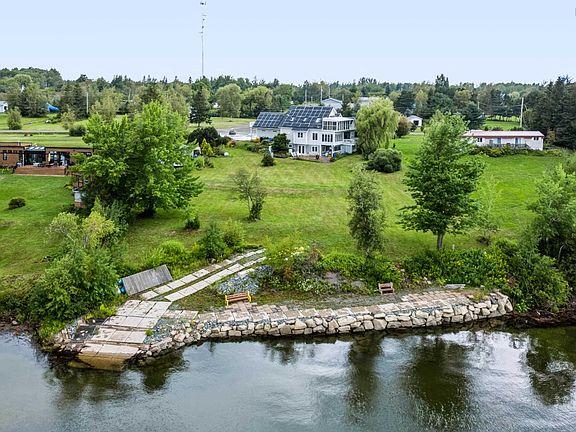 3rd image of 98 Pleasure Cove Rd