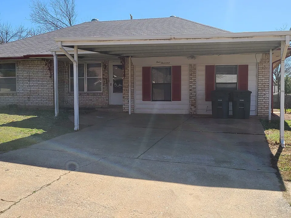 4000 Larkwood Dr