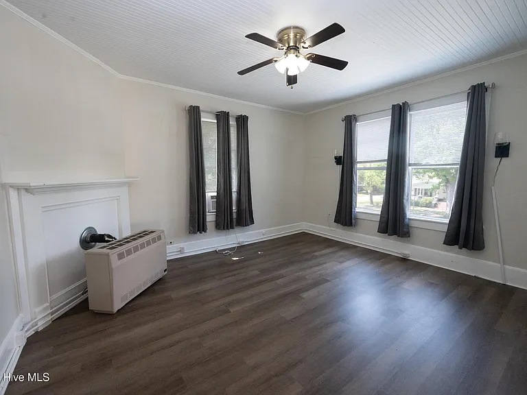 1821 Spencer Ave #B — Photo 6