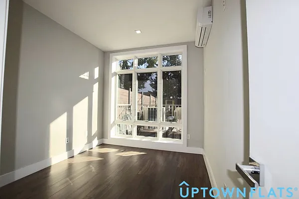 Rented by Uptown Flats LLC | media 39