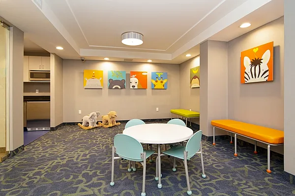 Rented by Greystar | media 15