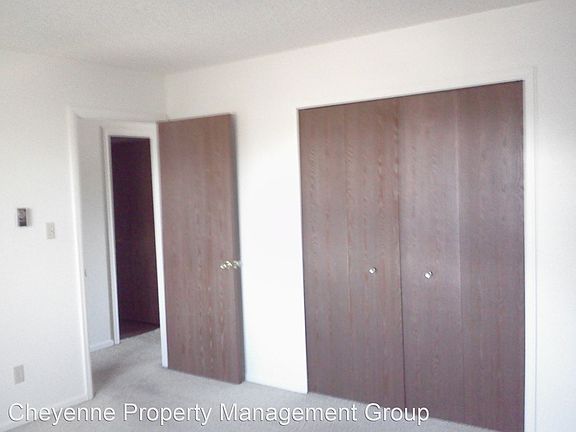 4th image of 5327 Akes Dr