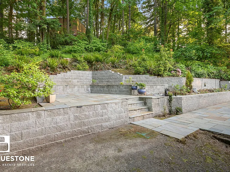 1970 Greentree Rd — Photo 30